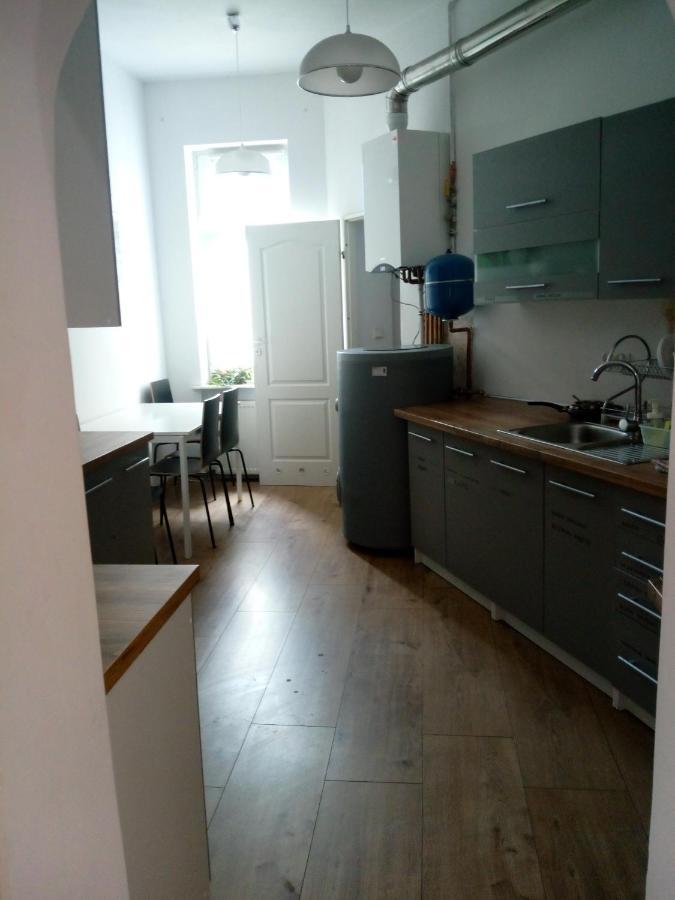 Hostel Tulip - Pokoj Nr 8 Ze Wspolna Lazienka I Kuchnia Szczecin Exteriör bild